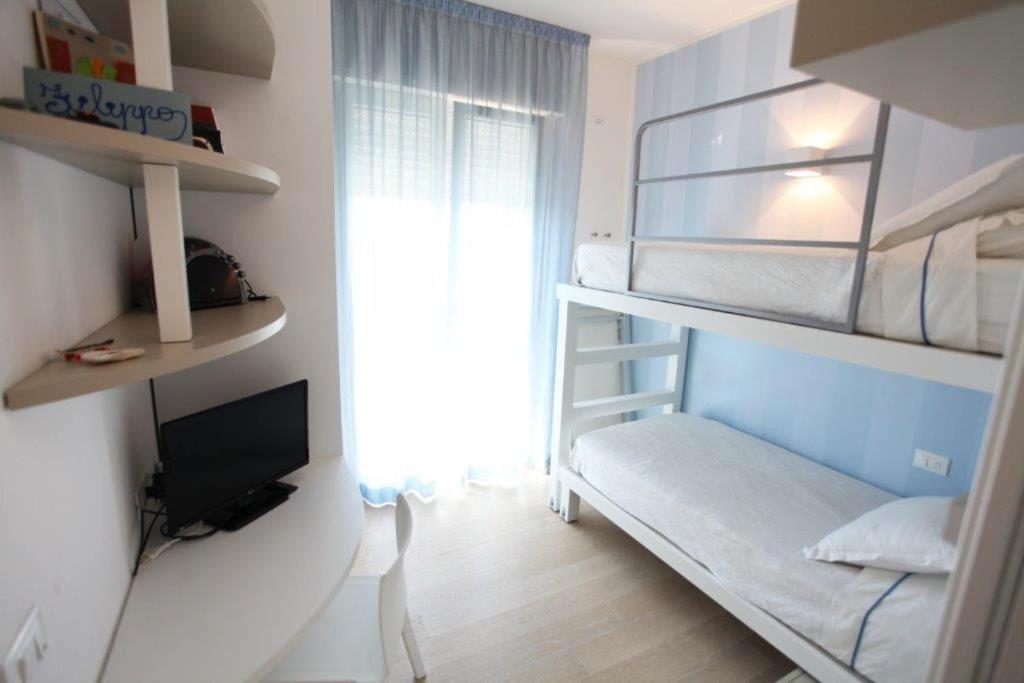 Pineta Suite Cervia Bagian luar foto